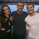 Márcio Garcia Instagram - Hoje bateu uma saudade tamanho família de me divertir com vocês! . Quem aí tá sentindo falta de rir e de se emocionar nos finais de semana? . O que eu mais gostava era desse mix de emoções de uma só vez. Era uma delícia… . A gente conhecia melhor os amigos de profissão e aprendia cada vez mais sobre os valores familiares! . Além disso, não houve um único programa em que eu não desse boas gargalhadas e não me emocionasse. . Confesso que segurei muito o choro no show das famílias. Quando a emoção tomava conta do estúdio a única coisa que me mantinha de pé era lembrar dos boletos que eu tinha que pagar na segunda feira 🤣🤣🤣🤣 . Brincadeiras a parte a saudade é real. Mas podem esperar animados pois, tem ideias no forno…. . Que Deus abençoe nosso feriado, nosso final de semana e as nossas famílias. @marcoluque @alok @dedesecco @amarianasantos @julianapaes @klebbertoledo @juulianapaiva @marceloadnet0 @mateusolanooficial #corpuschristi #jesussalvador #familia #diversão #emoção #tamamhofamilia