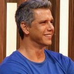 Márcio Garcia Instagram - Hoje bateu uma saudade tamanho família de me divertir com vocês! . Quem aí tá sentindo falta de rir e de se emocionar nos finais de semana? . O que eu mais gostava era desse mix de emoções de uma só vez. Era uma delícia… . A gente conhecia melhor os amigos de profissão e aprendia cada vez mais sobre os valores familiares! . Além disso, não houve um único programa em que eu não desse boas gargalhadas e não me emocionasse. . Confesso que segurei muito o choro no show das famílias. Quando a emoção tomava conta do estúdio a única coisa que me mantinha de pé era lembrar dos boletos que eu tinha que pagar na segunda feira 🤣🤣🤣🤣 . Brincadeiras a parte a saudade é real. Mas podem esperar animados pois, tem ideias no forno…. . Que Deus abençoe nosso feriado, nosso final de semana e as nossas famílias. @marcoluque @alok @dedesecco @amarianasantos @julianapaes @klebbertoledo @juulianapaiva @marceloadnet0 @mateusolanooficial #corpuschristi #jesussalvador #familia #diversão #emoção #tamamhofamilia