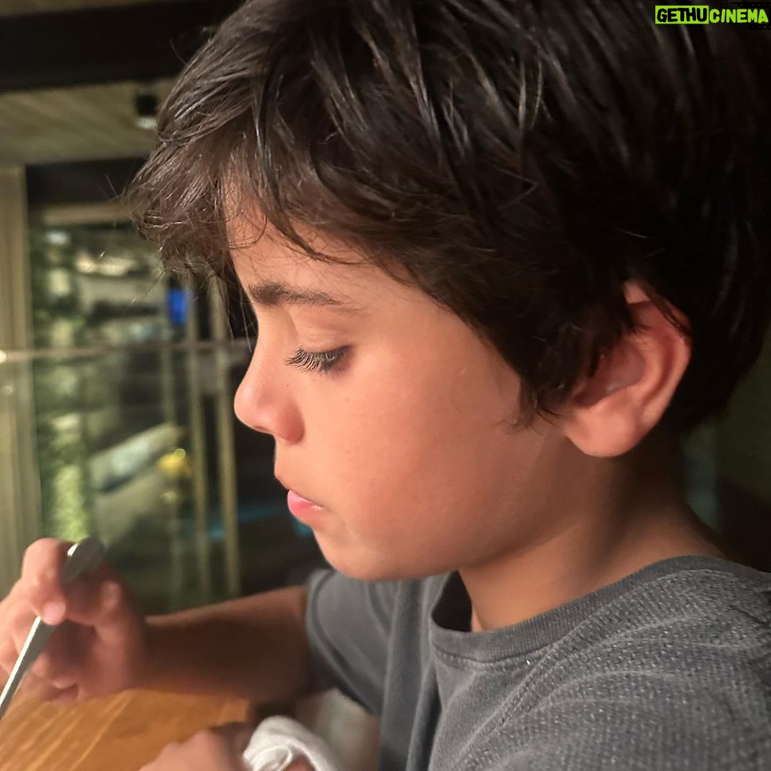 Márcio Garcia Instagram - Como você define o amor que você sente pelo(s) seu(s) filho(s) ? O meu eu defino com três “is”; Inominável, infinito e incalculável !! @pedrosrgarcia @ninasrgarcia @pipo.garcia_ e João, vocês são a minha razão de viver… #amoreterno