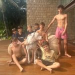 Márcio Garcia Instagram - Existe um momento da vida em que você deixa de ser prioridade pra você mesmo! . Nada é mais satisfatório do que estar com eles ou simplesmente os observar. . Encher a casa com seus amigos e vê-los correndo ao ar livre, não tem preço! Conforta a alma… . Obrigado, meu Deus por essa oportunidade. . Obrigado, meu Deus pela minha família! . Obrigado, meu Deus por mais um dia! . Que Deus abençoe a nossa semana 🙏🏼 #familia #filhos #amormaiordomundo Joá, Rio De Janeiro, Brazil