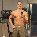 Márcio Garcia Instagram - Ta pago !!! Uma das melhores terapias é o exercício! Ele libera endorfinas, trazendo sensação de bem-estar, contribui para a redução do estresse e ainda melhora o sono. Mas o melhor de tudo é vencer a preguiça e sentir aquela sensação de dever cumprido! Esse hábito nos mantém saudáveis e cientes da importância da disciplina. #pratiqueesporte #invistanasuasaude Joá, Rio De Janeiro, Brazil