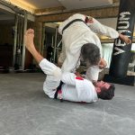 Márcio Garcia Instagram - É como digo aos meus filhos; não existe evolução sem o enfrentamento de obstáculos! A pratica do Jiu-Jitsu não nos deixa esquecer disto, jamais! Obrigado pela aula de técnica e humildade @braulioestima !! Acordei com a sensação de estar com dengue mas valeu a pena cada minuto, mesmo parecendo não ter fim… Eu e @kleberbuiuu sentimos sua falta @rogergracie… ou não… um rolo compressor por dia tá de bom tamanho 🤦🏻‍♂️ #pratiqueesporte #jiujitsu #artesuave #oss