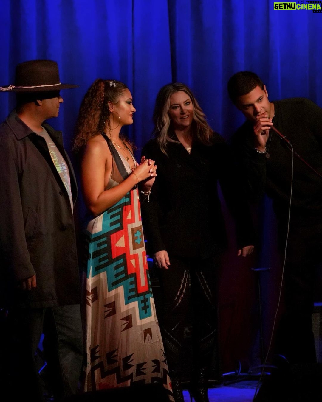 Mädchen Amick Instagram - What an incredible night last night! We kicked off #mentalhealthawarenessweek with a powerful intimate setting at @thehotelcafe. We all shared our hearts and souls with one another (on and off stage) in a safe and welcoming place 💚 Thank you to all the performers for donating your time and love supporting us at @dontmindme — and an incredible thank you to our audience and online donors — we raised over 9k last night!! We are absolutely floating on a grateful cloud today!!!