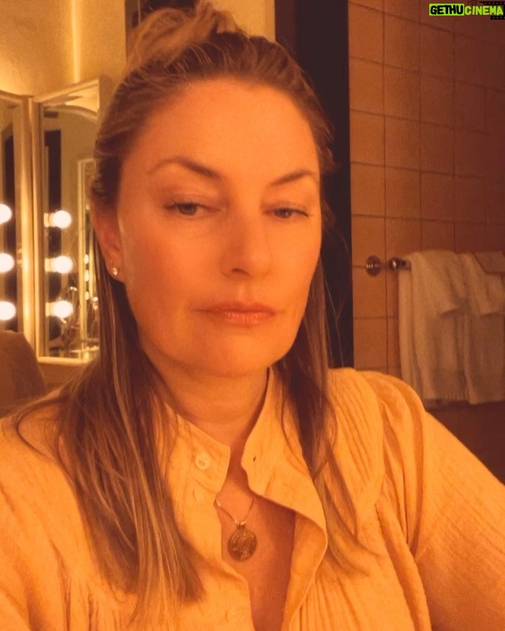 Mädchen Amick Instagram - Can’t wait to rock out with you 🤟🏼tomorrow night at @thehotelcafe with an incredible list of generous performers all to benefit our not-for-profit direct impact mental health foundation #DontMiNDMe 💚 @dontmindme @jefftimmons @dizmihok @officialrobmorrow @scottmichaelcampbell @brandonrogersla @varagianna @thebrinkofband @slyalexis @minatobis @alainabendi @thesupremeagencypr @verswire