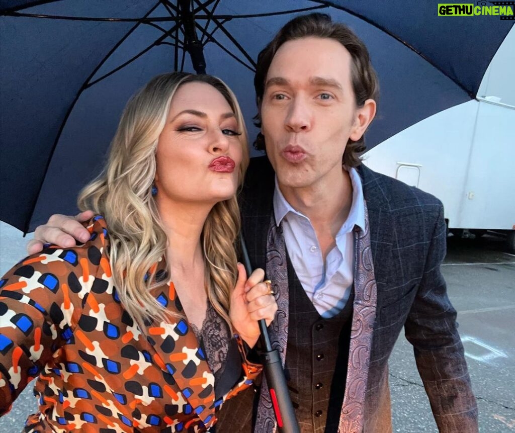 Mädchen Amick Instagram - Pucker up for #Percival 💋😈 The villain we didn’t know we needed — New #Riverdale tomorrow night! (Do I hear a #Palice ship 😉?!) @chrisoshea10 @thecwriverdale @writerras