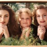 Mädchen Amick Instagram - A very special moment captured 33 yrs ago when 3 sisters were reunited. We’re strong. We’re fierce. And we love deeply. Miss u sistas 💋💋