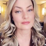 Mädchen Amick Instagram - Bringing awareness to the nuance of #bipolar disorder on this #worldbipolarday 💚 Please share your story with us at @dontmindme