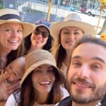Mädchen Amick Instagram - The #WitchEE family comin together in solidarity with our #WGA #SAGAFTRA union brothers & sisters that are on strike. Sprinkling a lil magic in hopes that we can come back to the bargaining table with the #AMPTP to discuss fair wages and adequate benefits for all workers, as well as, proper regulations regarding the use of AI for all artists in front of and behind the camera (amongst many other deal points of course!)... We want to get back to doing what we love - connecting the world with the magic of storytelling ✨ #unionstrong #witchesofeastend #coven @jennadewan @minatobias_ @rachelboston @daniel_ditomasso @jasonwinstongeorge @maggiemarief @hatemrichard @lizdeancasting @1tallgrl @sarahtarkoff Los Angeles, California