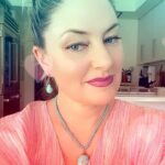 Mädchen Amick Instagram - #happyvalentinesday ❤️ i hope that you’re surrounded by love today
