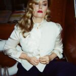 Mädchen Amick Instagram - PT 3. Thank you @the.baremag for having me. This shoot & interview was SO fun!! • photog/makeup: @tina_turnbow using @ogee • hair: @xaviervelasquez • editor/digital cover: @oliviaprimehimes • vintage clothing: @curethrift • captain: @kellifarwell of @moveablefeastny #linkinbio #covergirl #thebaremag #1930s #mathewrhys #brooklynharbor #nyc