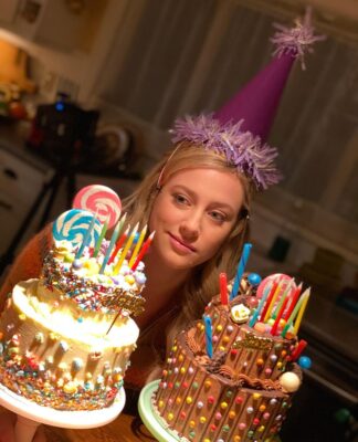 Mädchen Amick's 10 Most Loved Instagram Moments