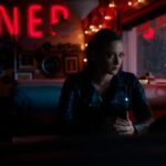 Mädchen Amick Instagram - Tonight we see the darker side of the #Cooper women. #Alice may let her personal feelings (aka vendetta) get in the way of “proper motherly advice” for her #Betty… but really what’s new?! I know I speak of my deep love for my on-and-off-screen partner @lilireinhart often but I can’t begin to tell you how her range & skill constantly blows me away. I’m incredibly lucky to watch her brilliance everyday that I film — luv you lil nugget ❤️ #riverdale #thenightgallery