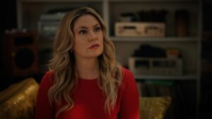 Mädchen Amick Instagram - Tonight we see the darker side of the #Cooper women. #Alice may let her personal feelings (aka vendetta) get in the way of “proper motherly advice” for her #Betty… but really what’s new?! I know I speak of my deep love for my on-and-off-screen partner @lilireinhart often but I can’t begin to tell you how her range & skill constantly blows me away. I’m incredibly lucky to watch her brilliance everyday that I film — luv you lil nugget ❤️ #riverdale #thenightgallery