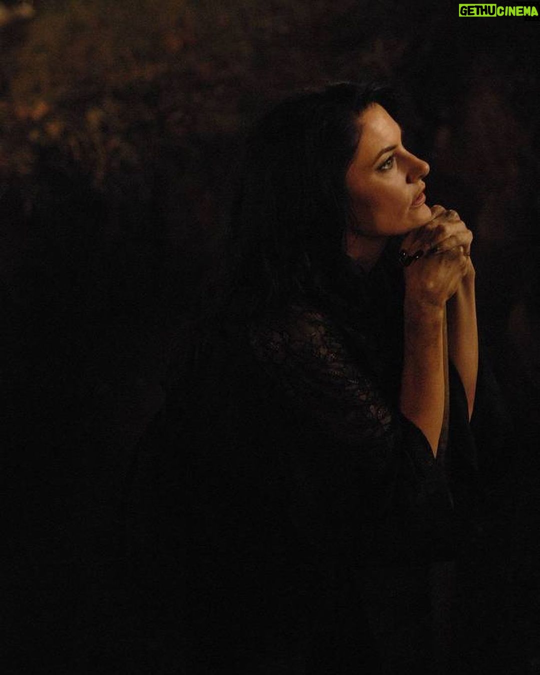 Mรคdchen Amick Instagram - Not mentioning any struck work but you know who she is and she wishes you a happy hallows eve ๐๐โโฌ๐ง๐ผโโ๏ธ๐ช ๐ฆ๐ฎโจ #ilovemyjob #imissthisjob #actoronstrike #onedaylongeronedaystronger #sagaftrastrike #sagaftrastrong #halloween #meow #bts