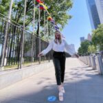 Mädchen Amick Instagram - What an honor to join @alliancefored @mentalhealthcoalition & @dove yesterday at the @unitednations for #WorldEatingDisorderActionDay 2023, marking the first time in history eating disorder awareness has been brought to the UN! It was so wonderful to hear from the incredible panelists @reddonovan @tessholliday @pinkmantaray @harvardstriped @within_health, and such a moving speech from @sophiegregoiretrudeau 💚 mental health is HEALTH #DontMINDMe #DMM #mentalhealth #mentalillness #eatingdisorders #pride United Nations Headquarters