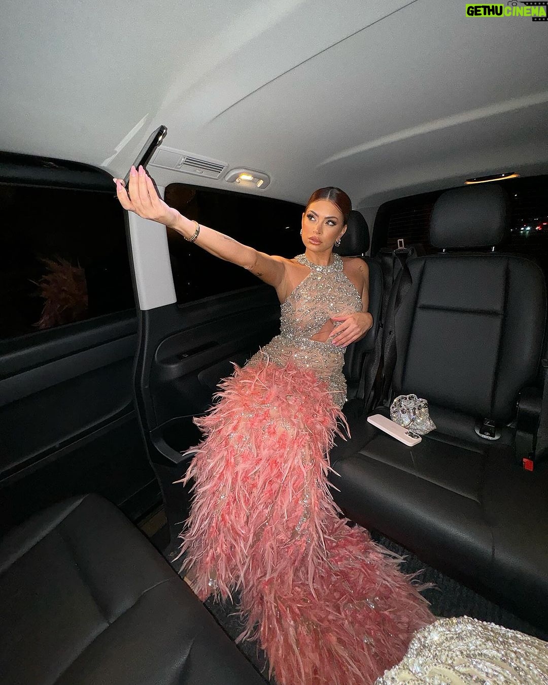 Mélanie Da Cruz Instagram - CAPTION 🩷 @wunite20 Gala 🥂 Salle Hoche 75008 Paris