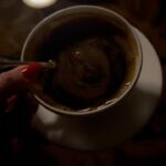 Mélanie Da Cruz Instagram - Coffee ☕️ Que la saison NETFLIX and Chill commence ☔️ 🥶 The Landmark London