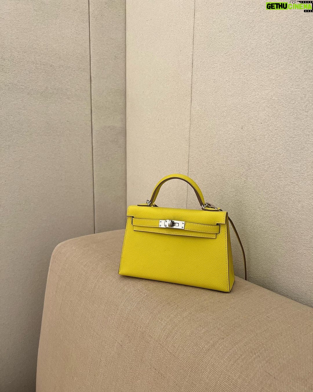 Mélanie Da Cruz Instagram - Monday 🍋 Paris, France