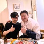 Ma Dong-seok Instagram – 나의 친구이자 메탈기어의 아버지 히데오 코지마! 함께 재밌는 일들 만들어 봅시다🔫
My friend Hideo Kojima, the creator of METAL GEAR SOLID and DEATH STRANDING. Excited for the future!