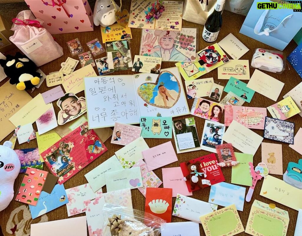 Ma Dong-seok Instagram - 犯罪都市3公開イベントのため、日本に来ました。実際見てやっぱり可愛いですか？🐻 ファンの皆さんからのお手紙、全部読みました。とても感動しました。ありがとうございました！ 범죄도시3 개봉을 위해 일본에 왔습니다. 팬 여러분에게 받은 편지 다 읽었습니다. 넘 감동했어요. 2/23 범죄도시3 일본 개봉! Japan