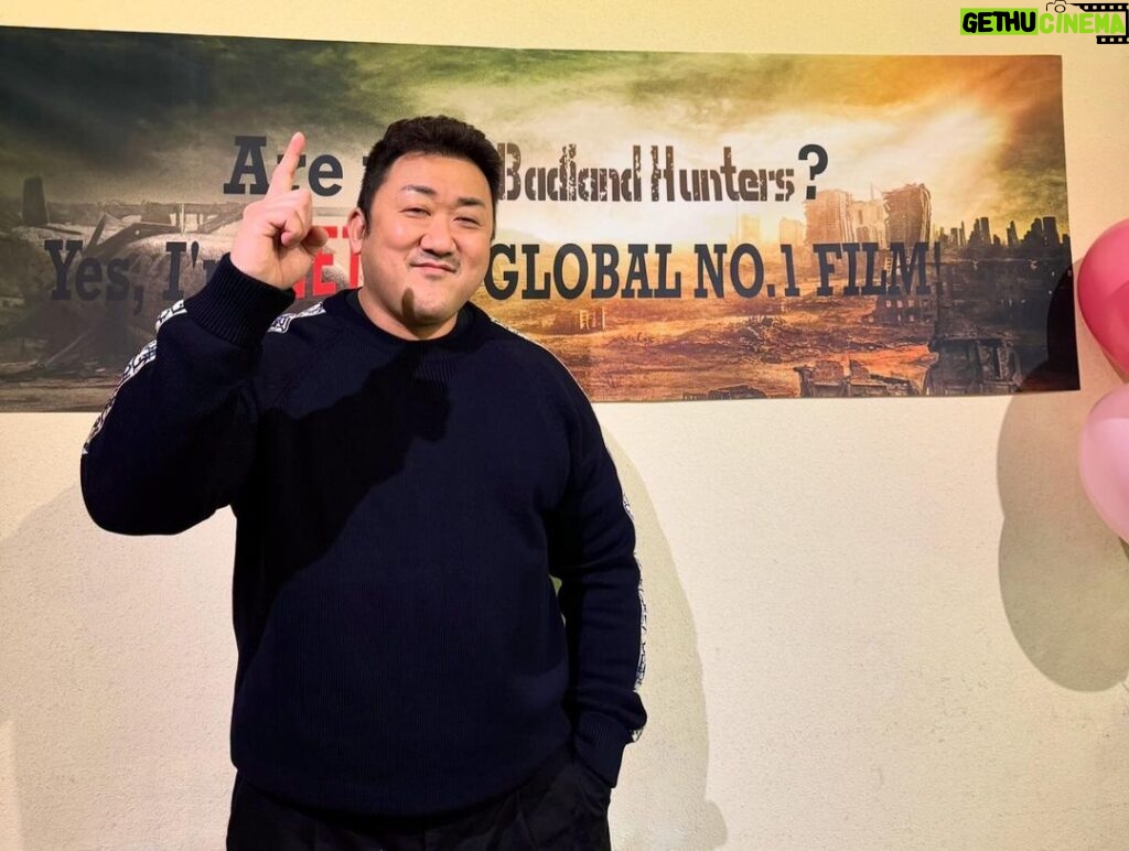 Ma Dong-seok Instagram - #BADLANDHUNTERS has officially conquered Netflix, seizing the throne as the #1 film worldwide — transcending language barriers in both the English and non-English categories. Thank you! #황야 영어·비영어 부문 통합 넷플릭스 글로벌 1위 감사합니다!