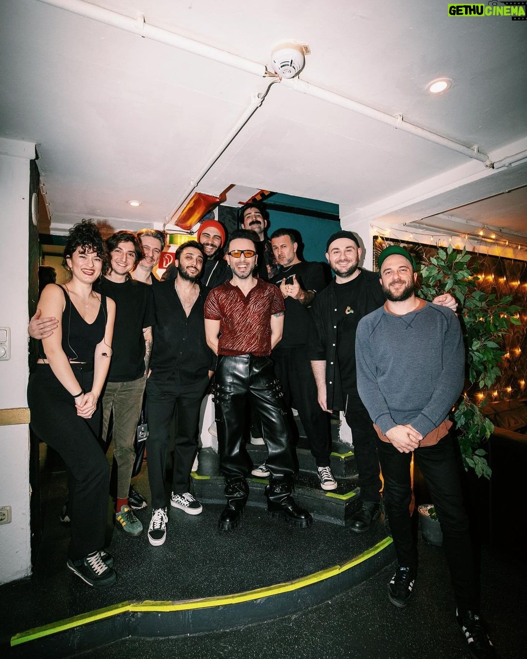 Mabel Matiz Instagram - Hamburg’da yılın son konserinde yaşananları hatırlayanları yorumlara bekliyorum. ❤️✨📸: @sarpdokmeci
