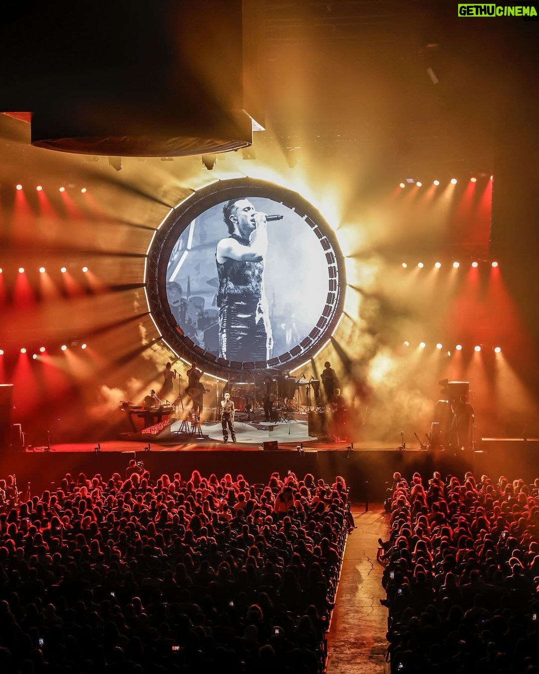 Mabel Matiz Instagram - Kendinden geçiren konserler vardır. 03.11.23 🤩❤️🕊️ @vwarena Volkswagen Arena Istanbul