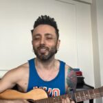 Mabel Matiz Instagram - Yılı tamamlarken, bu yoktu içimden geldi. Yeni yılın açıkhava konserlerinde bis şarkısı yapar mıyız? “Bir tavşan deliğinden geçtim de buldum seni” dediklerinize gönderiniz. ✨❤️🗡️🌹🫂