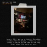 Mabel Matiz Instagram - #BehindThePen is back with a private look at the creation of @mabelmatiz latest album “Fatih" 🌹✨💚 #BehindThePen @mabelmatiz'in yeni albümü ''Fatih''in yaratılışına özel bir bakış ile sizlerle. 🌹✨💚