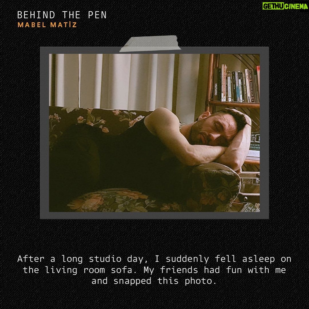 Mabel Matiz Instagram - #BehindThePen is back with a private look at the creation of @mabelmatiz latest album “Fatih" 🌹✨💚 #BehindThePen @mabelmatiz'in yeni albümü ''Fatih''in yaratılışına özel bir bakış ile sizlerle. 🌹✨💚
