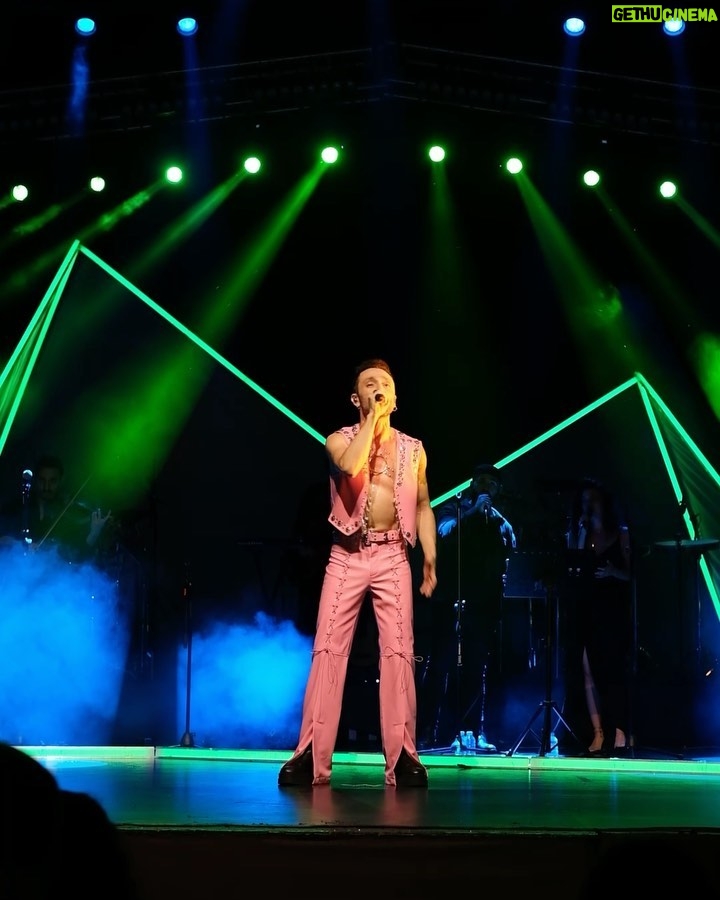 Mabel Matiz Instagram - Dün gece Harbiye’de bizimle olan herkese çok teşekkürler! Karlar buzlar sizle nasıl yarışsın? 🧿 Fotoğraf @uurcanarslan Designer @esragursesofficial Styling @anilcan_ MU @burkhu Harbiye Cemil Topuzlu