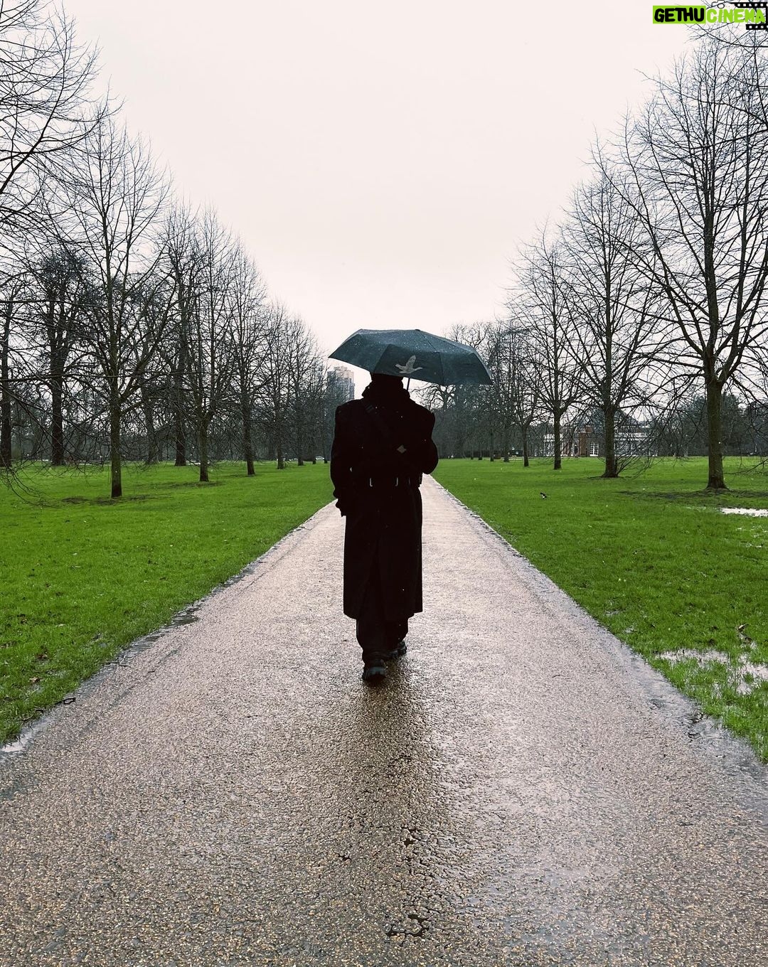 Mabel Matiz Instagram - It’s a long walk on a rainy day / It’s the sad song that you put on replay 🍀 海德公园