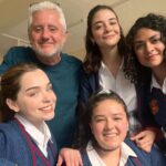 Macarena García Instagram - LA REBELIÓN. Que emoción contarles que el viernes 18 de noviembre (ósea YAAA) se estrena este proyecto que me emociona demasiado. Que viaje fue… los nocturnos, las risas, la manera en la que @inakipenafiel nos hizo conectar a cada una de las que participamos. A estas 3 locas, las admiro muchisimo, las quiero y fue una experiencia hermosa conocerlas. Disfrútenlo muchísimo que se hizo con un montón de amor❤️‍🔥 @aracelyarambula ame ser tu mini me. “Mónica (J)”