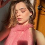 Macarena García Instagram - Mi cabeza esta en Paris 💗 @revolve Thank you @liamnauman