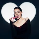Macarena García Instagram – V is for ̶V̶a̶l̶e̶n̶t̶i̶n̶e̶’s̶ Vinyl ❤️‍🔥💄. 
El tono Coy de Super Stay Vinyl Ink de @maybelline es un must para celebrar este día. 😍