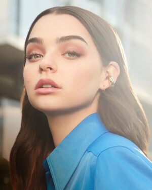 Macarena García Instagram - Sin filtro con Fit Me de @maybelline. La nueva base de maquillaje en polvo que me da 24h de control de brillo y tiene FPS 44. ¡La amo!
