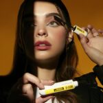 Macarena García Instagram - Let’s Bounce!✨ Mi complemento perfecto para mantener mis pestañas rizadas todo el día es Colossal Curl Bounce de @Maybelline sube el volumen de tus pestañas!! 💛🎶 #Maybelline