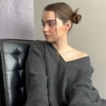Macarena García Instagram – Looks can kill and I might try 

@stradivarius #stradilooks