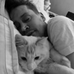 Macaulay Culkin Instagram – My fluffy white cat wants to escape…