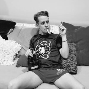 Macaulay Culkin Instagram - I can't believe this is the 5th year in a row I'm not in the in-memoriam... And I've been trying so hard. #theoscars