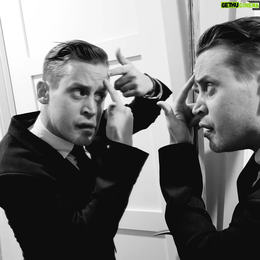Macaulay Culkin Instagram - Things I'm doing instead of hosting the Oscars... 1. Popping this pimple. #Oscars