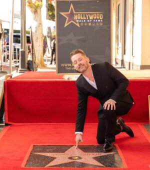 Macaulay Culkin Instagram - Thank you @hollywoodchamberofcommerce for the star. My kid can’t stop playing with it.  It was such a special day to spend with my friends and family. Thanks for the clothes @celine and thanks for the pix @imagerybyoscar