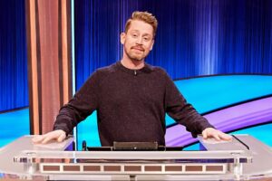 Macaulay Culkin Instagram - Holy cow! Are you guy also watching @celebrityjeopardyabc right now???
That dude is so handsome and smart!