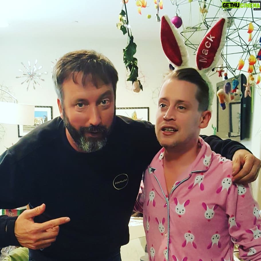 Macaulay Culkin Instagram - 🎶This is a @tomgreen pic, it's not a green tom pic, it is my favorite pic because he's on this week's podcast... 🎶 Listen here: http://bit.ly/BunnyEarsPodcast Or swipe up in my most recent story for a direct link. Los Angeles, California