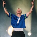 Macklemore Instagram – The Ben Tour USA made its way back home to Washington and a city that I have grown to love over the years: Spokane.  It reminds me of Seattle back in the 80’s before IKEA looking condo’s and tech took over.  There’s a nostalgic Americana vibe from old brick buildings, wide streets, incredible vintage missions, the Spokane river and rustic diners.  Sloane and I put in miles on Lime Scooters riding all over the city and exploring the uncharted terrain.  I have classic core memories shooting the Downtown music video when Sloane was a baby and shutting down multiple city blocks to throw a parade with the people of Spokane.  That same energy was felt from the moment I stepped into the Spokane Arena.  Someone even tracked down the inflatable dog from the music video who made a cameo on stage during Downtown.  11,000 people deep and probably the loudest crowd of the tour.  A true Washington homecoming in one of my favorite PNW places ❤️ Spokane, Washington
