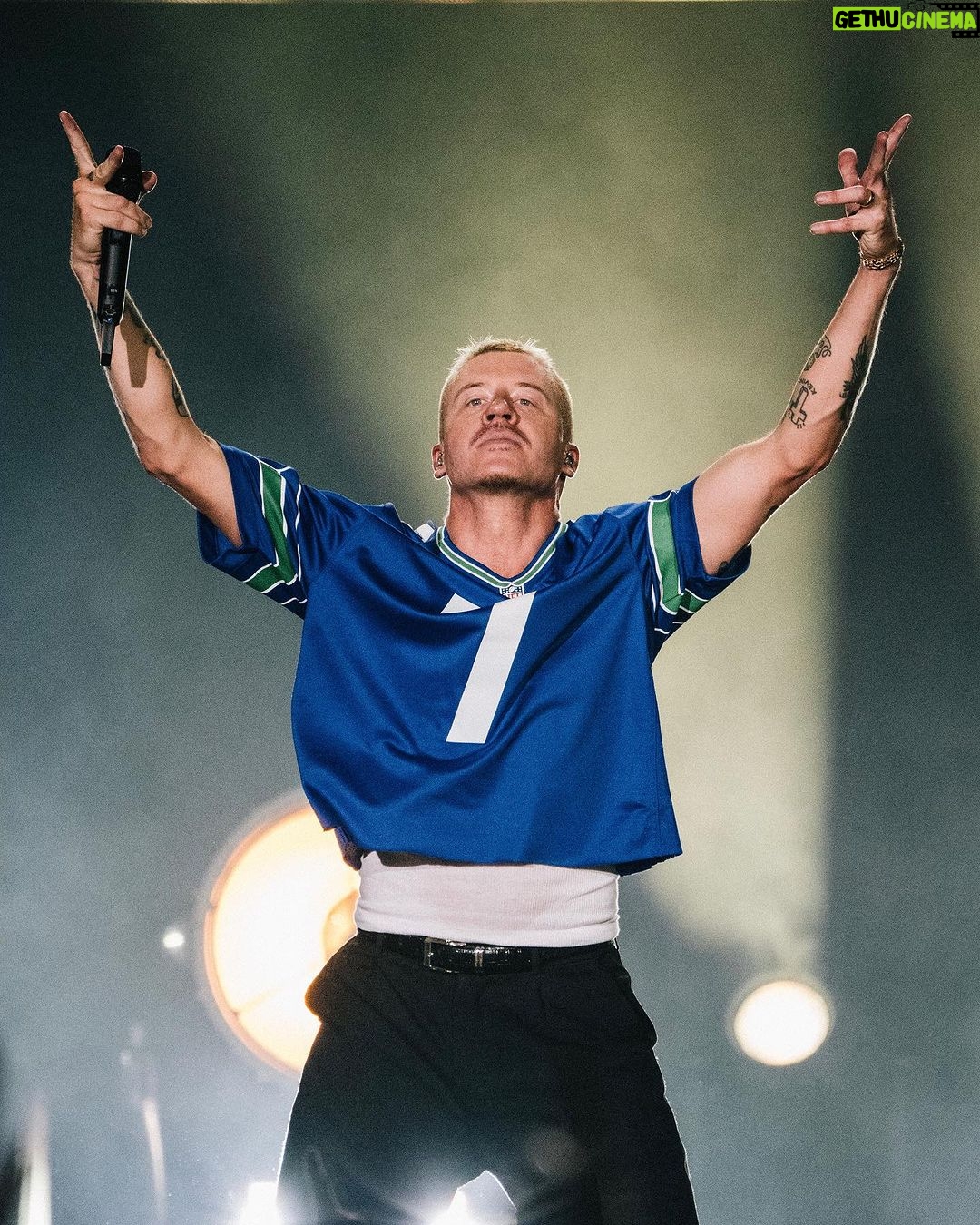 Macklemore Instagram - The Ben Tour USA made its way back home to Washington and a city that I have grown to love over the years: Spokane. It reminds me of Seattle back in the 80’s before IKEA looking condo’s and tech took over. There’s a nostalgic Americana vibe from old brick buildings, wide streets, incredible vintage missions, the Spokane river and rustic diners. Sloane and I put in miles on Lime Scooters riding all over the city and exploring the uncharted terrain. I have classic core memories shooting the Downtown music video when Sloane was a baby and shutting down multiple city blocks to throw a parade with the people of Spokane. That same energy was felt from the moment I stepped into the Spokane Arena. Someone even tracked down the inflatable dog from the music video who made a cameo on stage during Downtown. 11,000 people deep and probably the loudest crowd of the tour. A true Washington homecoming in one of my favorite PNW places ❤️ Spokane, Washington