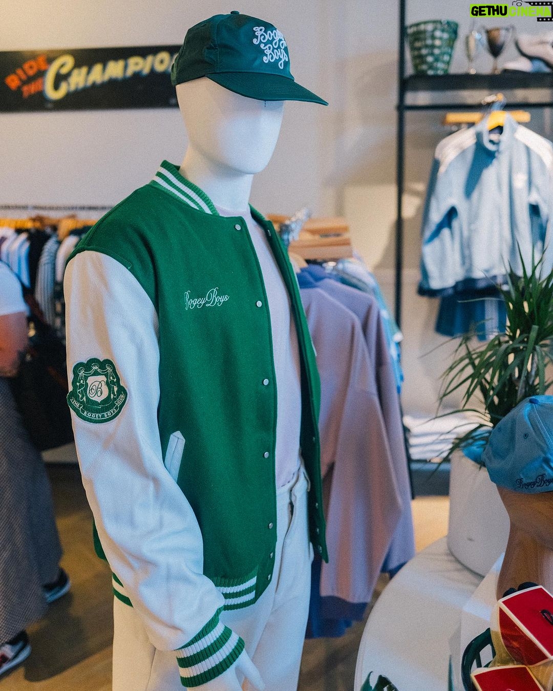 Macklemore Instagram - WE GOT A STORE!!! Pull up this weekend Seattle. I’m gonna be in and out. U VILLAGE WE BACK!!! Best one yet @bogeyboys 🏆⛳️ University Village