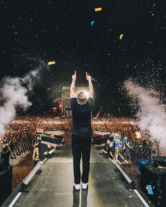 Macklemore Instagram - Better than Coachella 🤷🏼‍♂️. Sziget festival in Budapest. 45,000 deep. Doesn’t get much better than this 🫶🏻 Budapest, Hungary