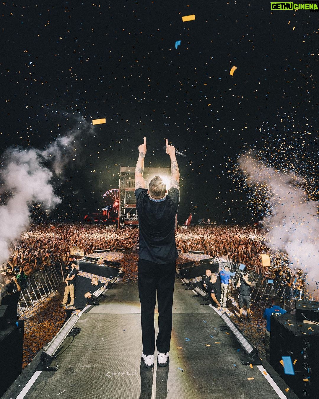 Macklemore Instagram - Better than Coachella 🤷🏼♂️. Sziget festival in Budapest. 45,000 deep. Doesn’t get much better than this 🫶🏻 Budapest, Hungary