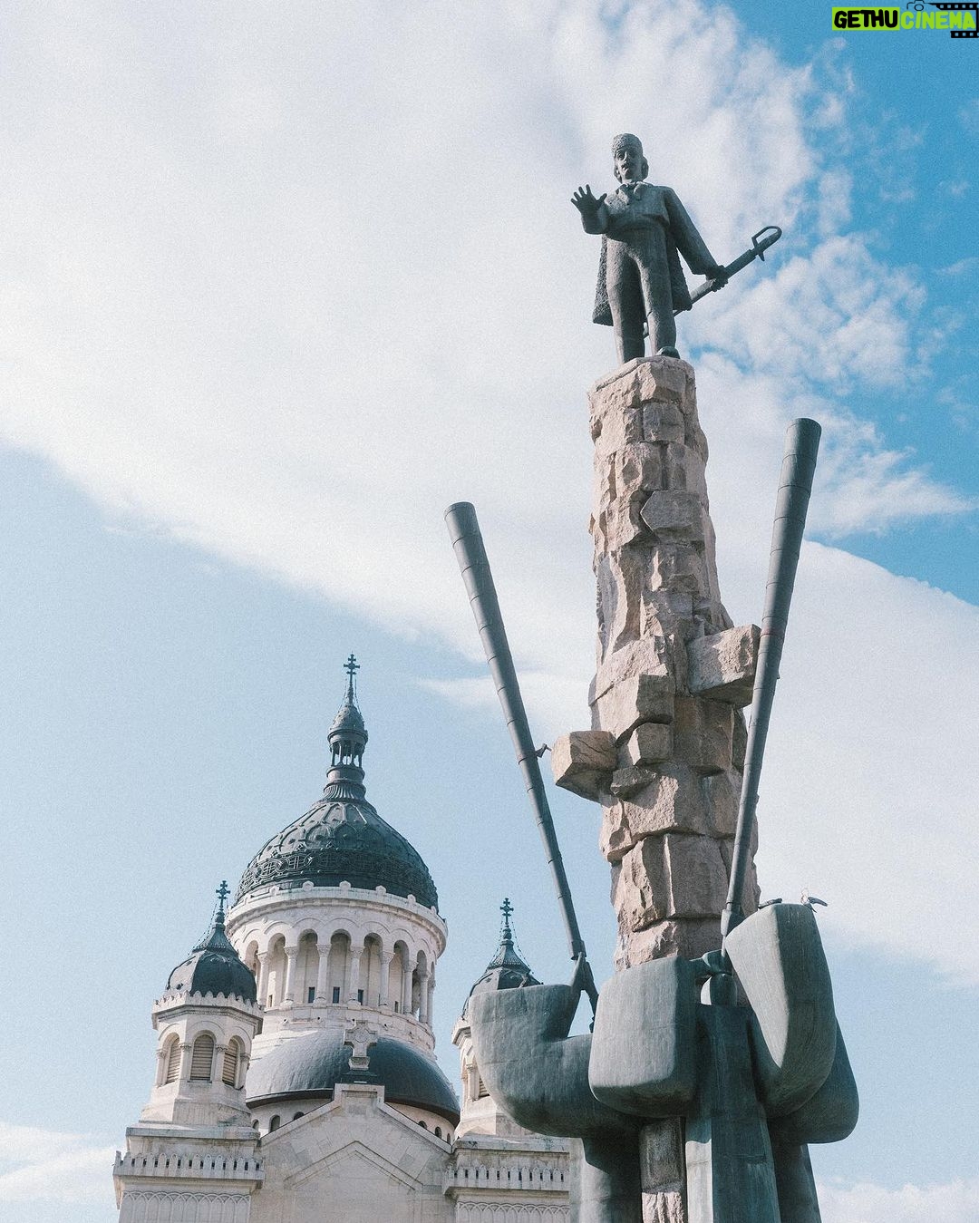 Macklemore Instagram - My day walking the beautiful streets of Cluj-Napoca Romania 🇷🇴. My favorite part was meeting the woman with the puppet. She had a little shop that she just moved into 3 weeks ago and hand makes every one. I couldn’t help but marvel at the idea of making animal puppets and taking it to the level of “You know what, I’m bout to open up a store for these.” She must love it. I bought the kids each a carefully selected animal and one that @baba_g and I can share. She had no idea that I’ll be performing in front of 45,000 people in a couple hours. I love that. We’re all just humans, working, making stuff, selling our art and hoping it connects. If we’re lucky we find joy and purpose making the things that put food on our table. She probably will never see this. But I really respect her artistry and what she’s doing. I think puppets are fucking dope and hers have the most charming personalities. I love the life, the accents and the character that comes to life when you put a puppet on your hand. I still have my monkey puppet “Fooey” from when I was a kid. I put him on every once and while and try to explain to the kids how lit the 1980’s were. If you’re in Cluj Romania find her. She’s a magic maker. She reminded me…All it takes is an idea, executing and repeating. Trying. That’s all we have to do.